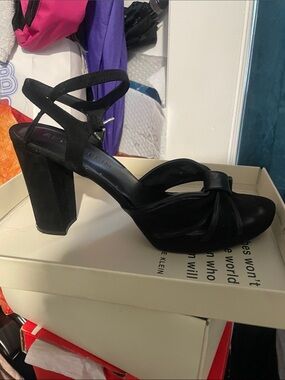 Anne Klein Black Suede Knot-Front Block Heel Sandal
